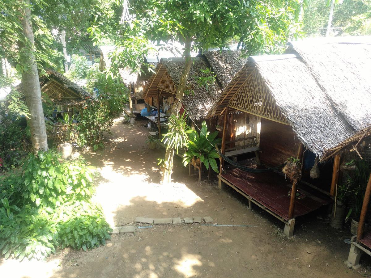 Отель Easy Huts Ко-Ланта Экстерьер фото