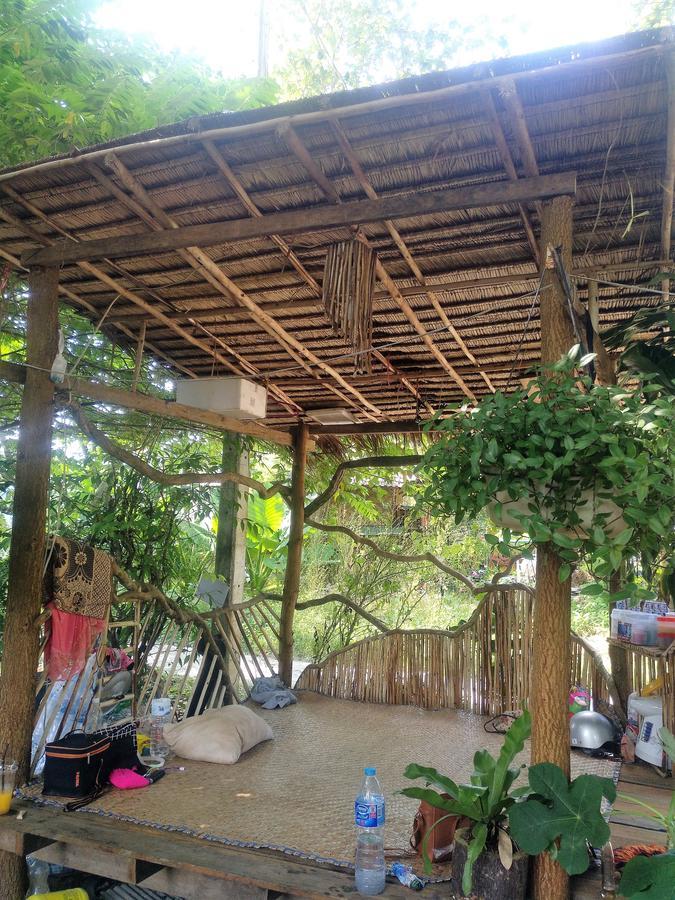 Отель Easy Huts Ко-Ланта Экстерьер фото
