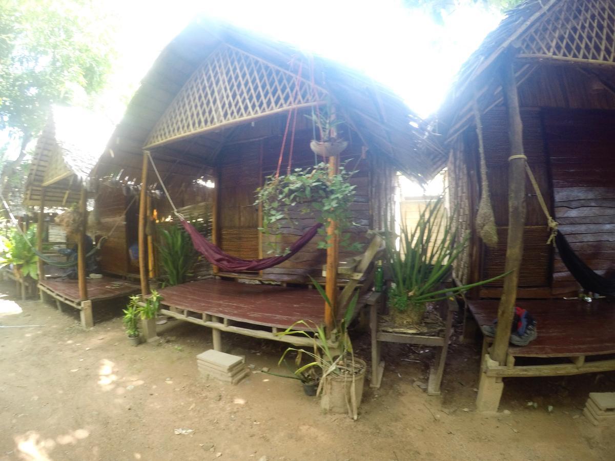 Отель Easy Huts Ко-Ланта Экстерьер фото