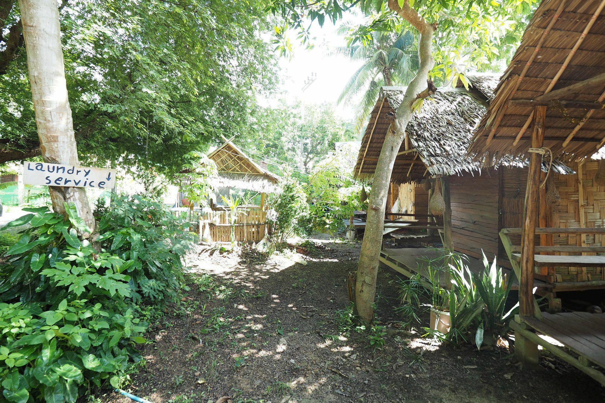 Отель Easy Huts Ко-Ланта Экстерьер фото